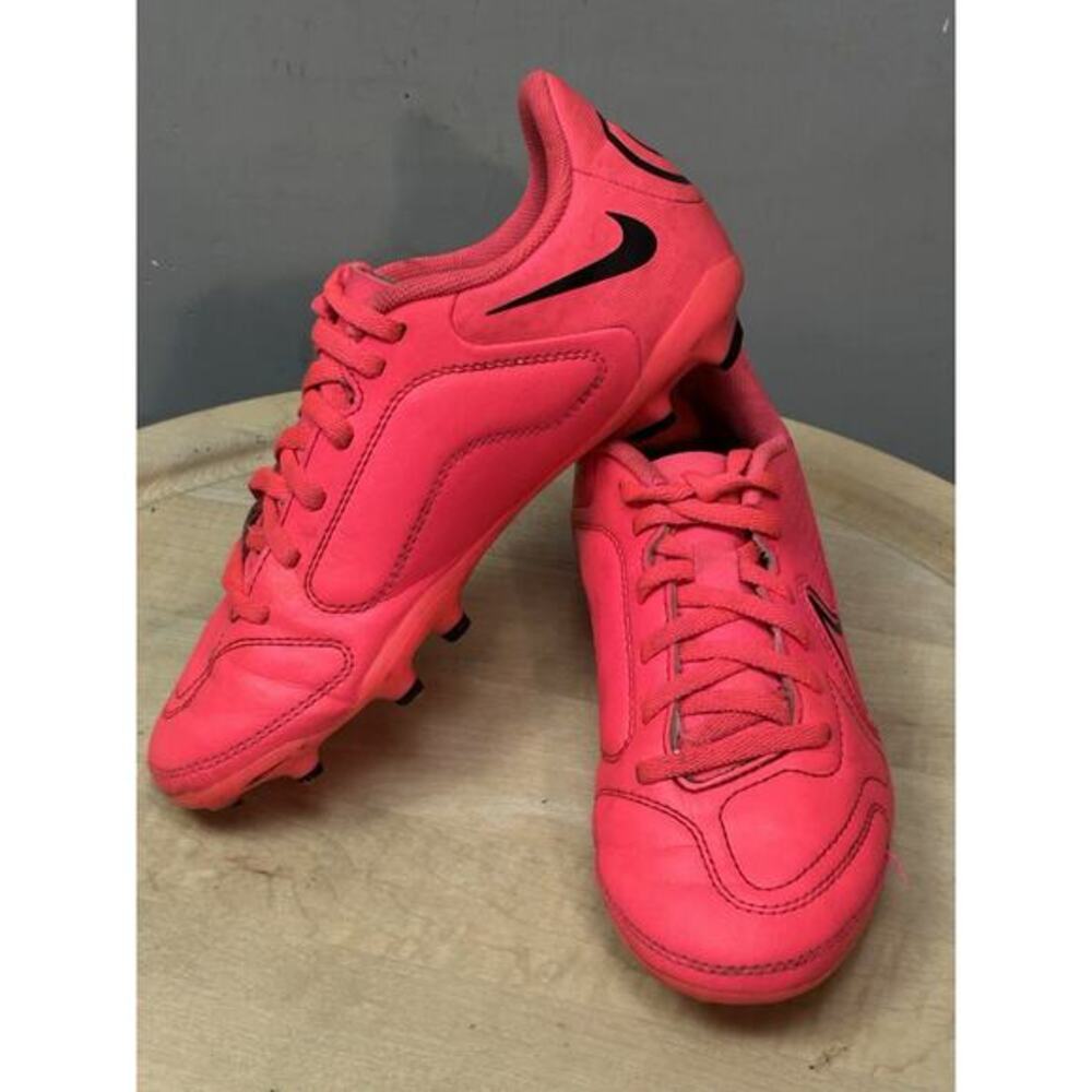 Nike Legend 9 Club Jr FG Youth Soccer Cleats 2.5Y Racer Neon Pink DA1331-600